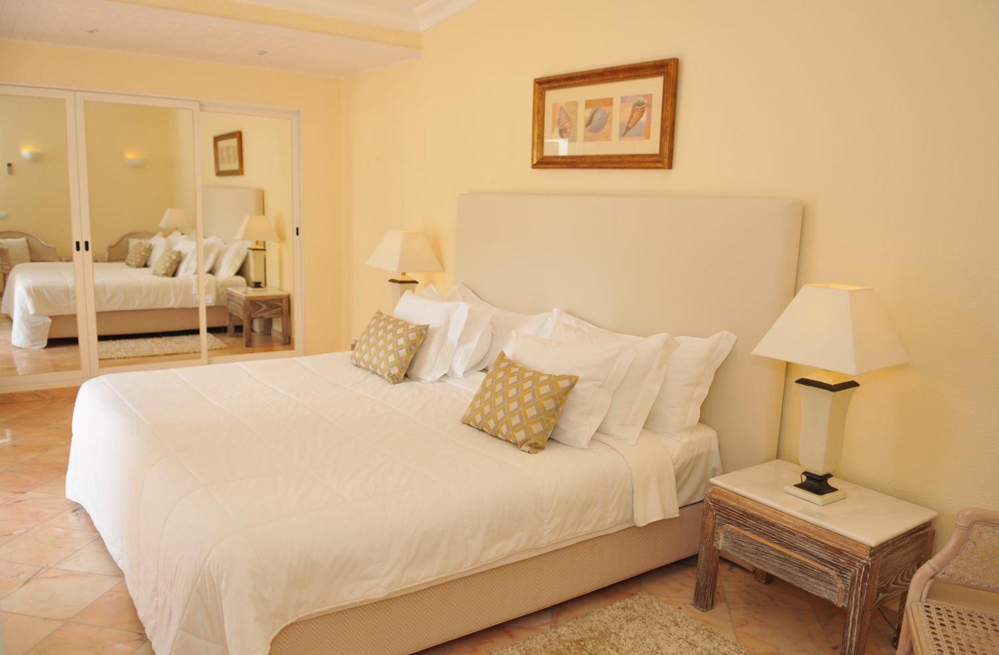 Vale Do Garrao Villas Almancil Room photo